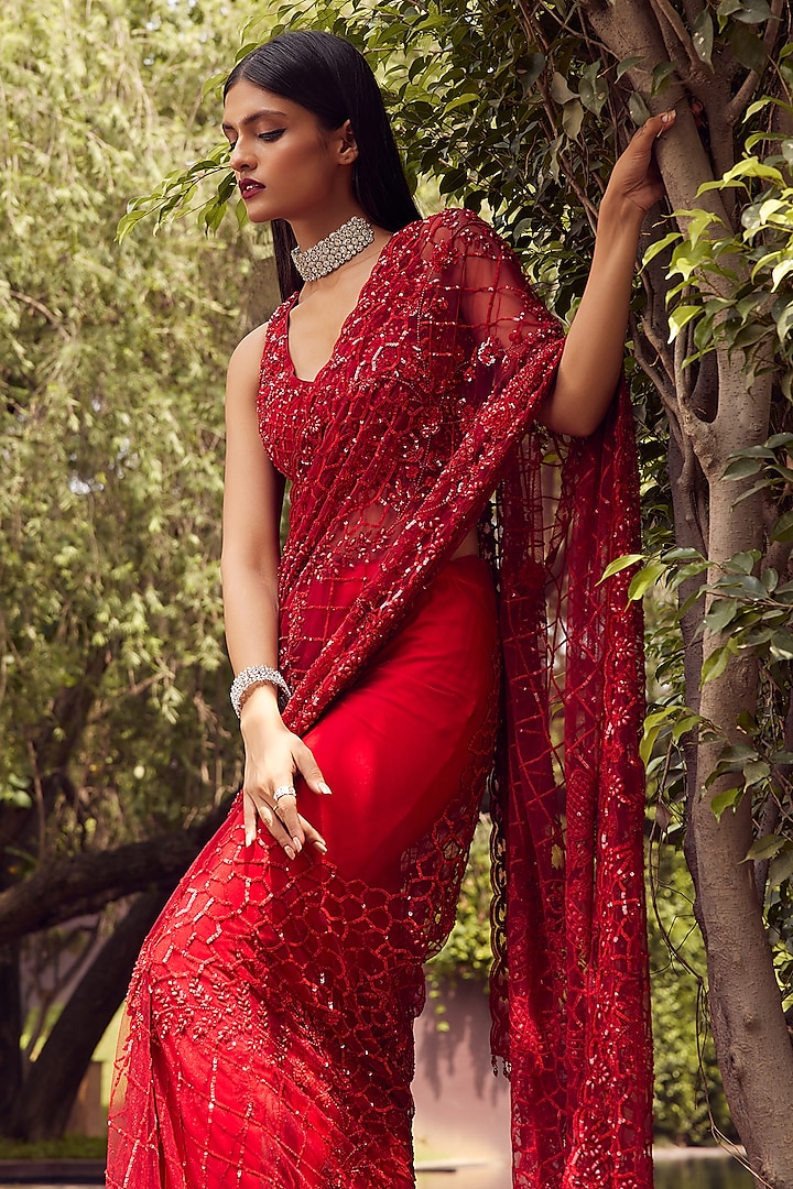 Red Net Floral & Thread Embroidered Reception Saree Set by ISTYA at Pernia's Pop Up Shop