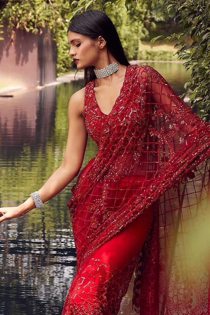 Red Net Floral & Thread Embroidered Reception Saree Set by ISTYA at Pernia's Pop Up Shop