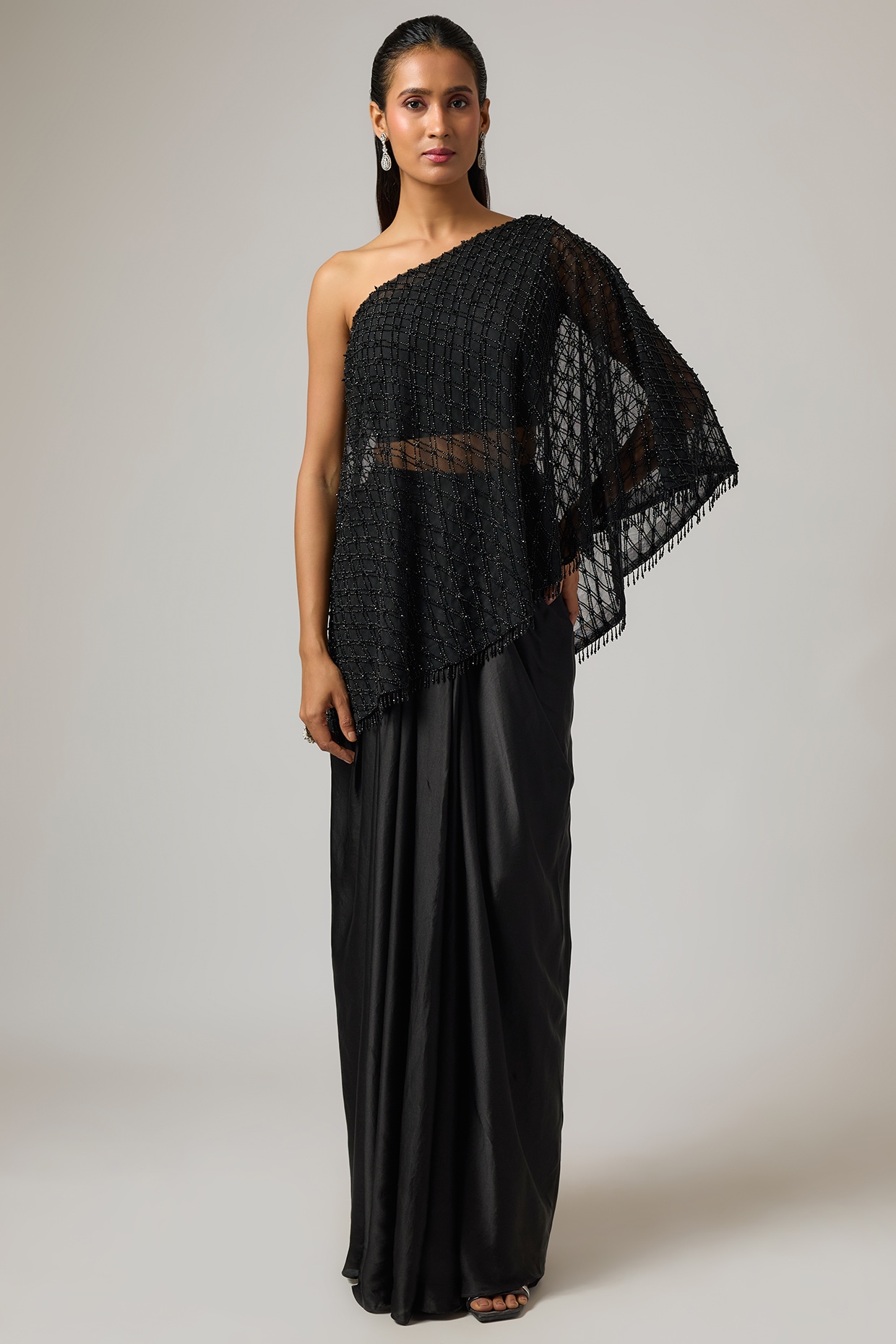 ISTYA Black Net Off-Shoulder Cape Set