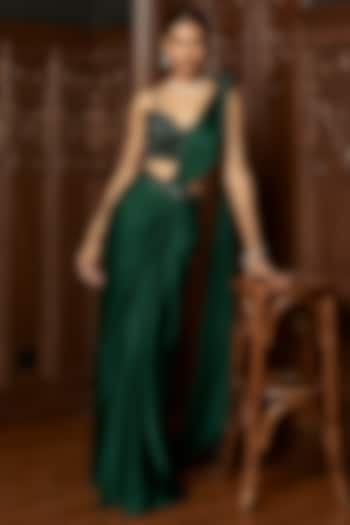 Emerald Green Satin Draped Wedding Saree Set by ISTYA at Pernia's Pop Up Shop