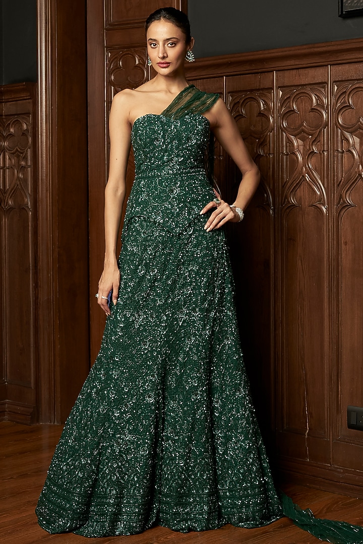 Emerald Green Net Sequins Embroidered Fish-Cut Bridal Lehenga Set by ISTYA at Pernia's Pop Up Shop