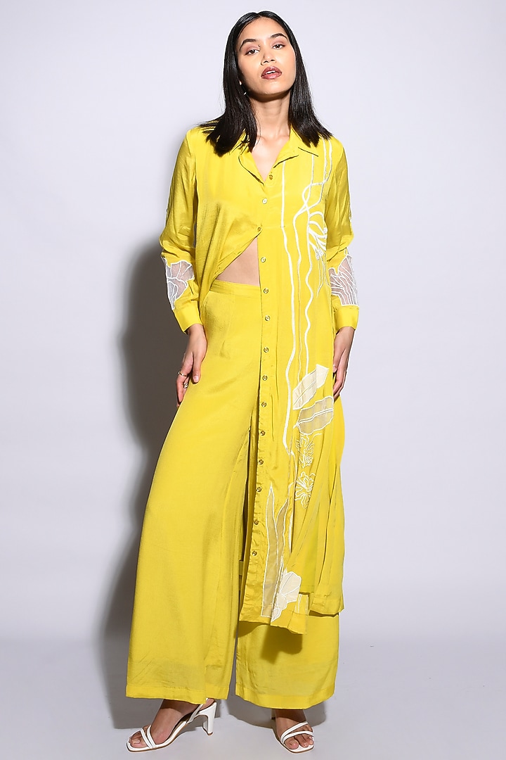 Yellow Silk Embroidered Kurta Set by Itara An Another at Pernia's Pop Up Shop