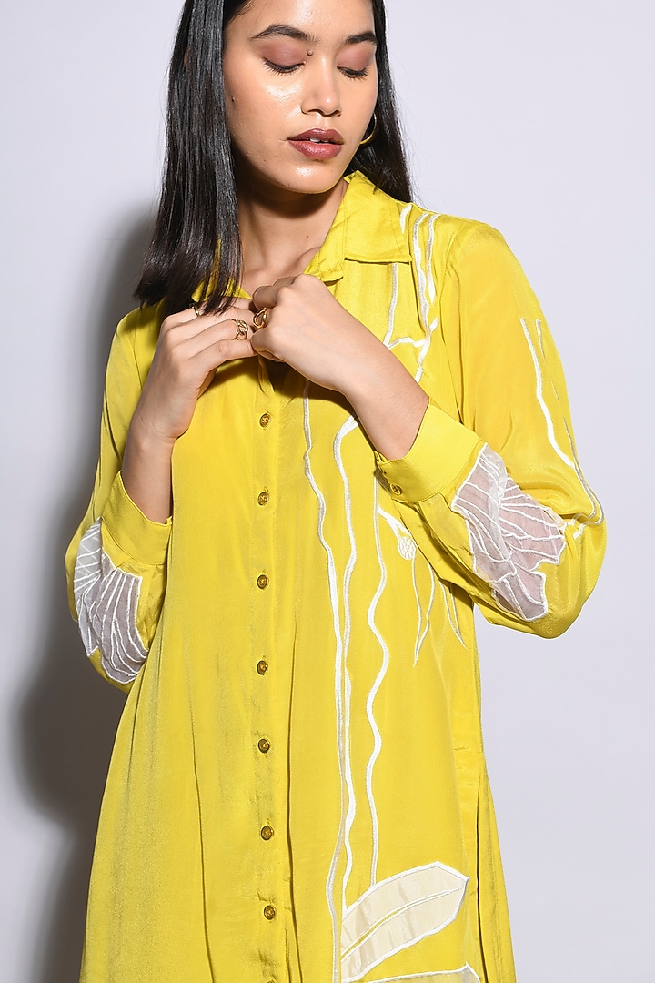 Yellow Silk Embroidered Kurta Set by Itara An Another at Pernia's Pop Up Shop