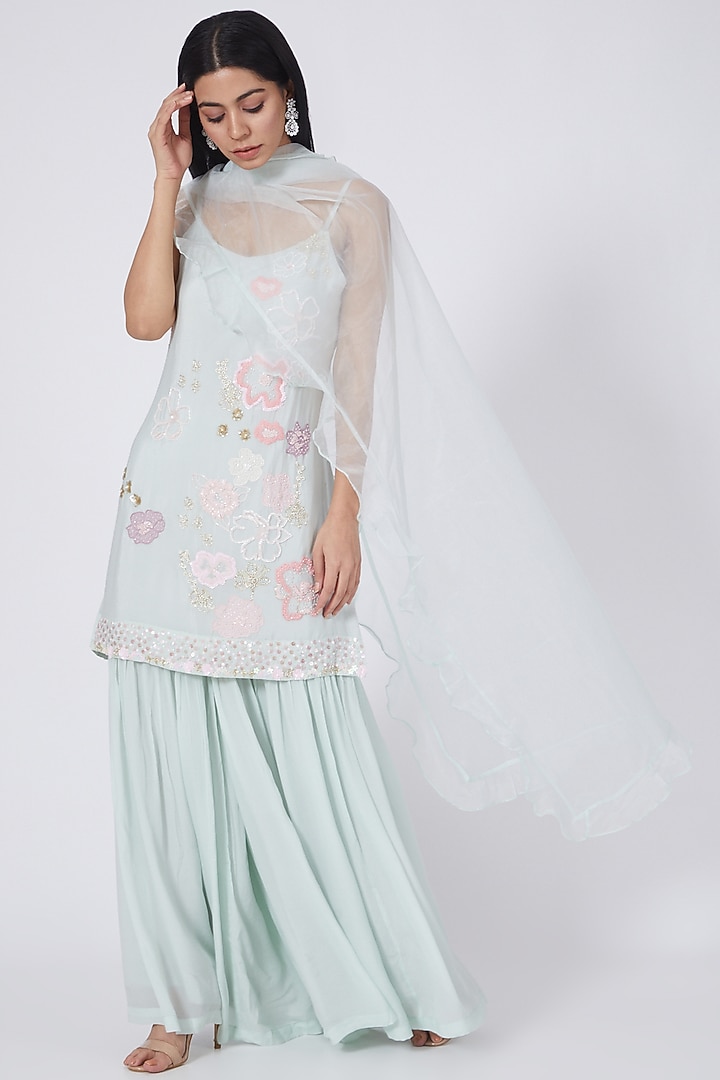 Mint Beads Embroidered Kurta Set by Itara An Another at Pernia's Pop Up Shop