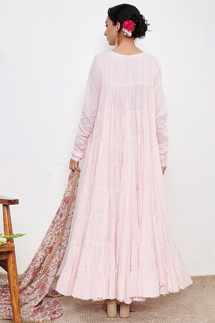 Daisy White Mul Tiered Anarkali Set by Itraake at Pernia's Pop Up Shop