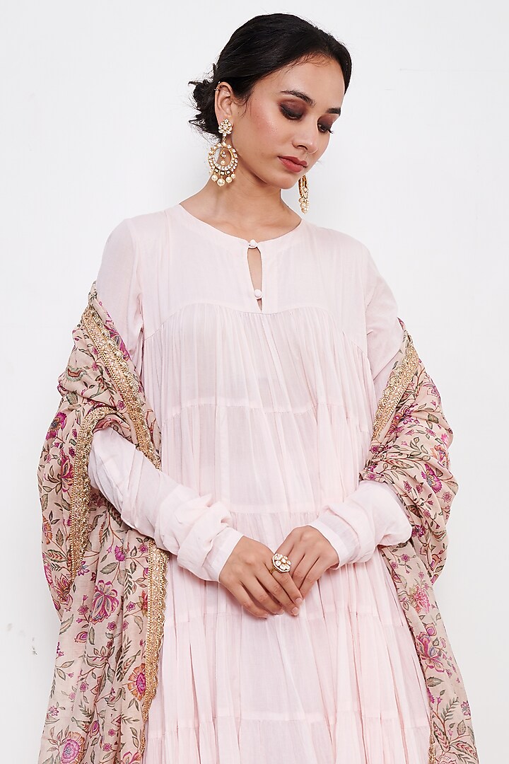 Daisy White Mul Tiered Anarkali Set by Itraake at Pernia's Pop Up Shop