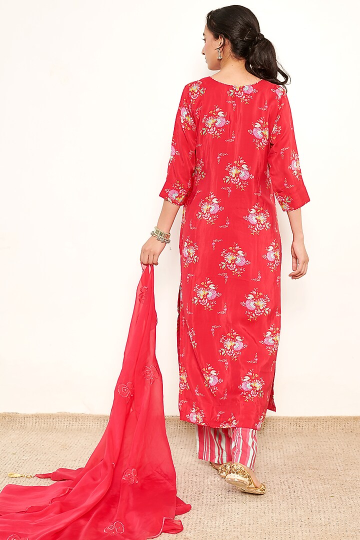 Red Chanderi Printed Kurta Set by Itraake at Pernia's Pop Up Shop