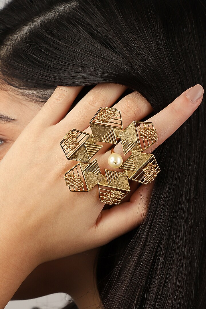Gold Rhodium Finish Pink Agate Stone Adjustable Floral Ring by Itrana By Sonal Gupta at Pernia's Pop Up Shop