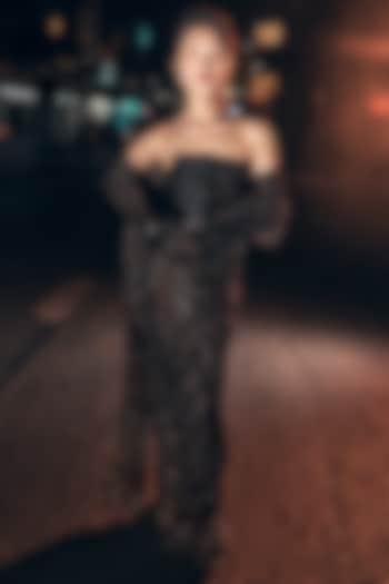 Black & Gold Net Crystal Embellished Bridal Saree Set by ITRH at Pernia's Pop Up Shop