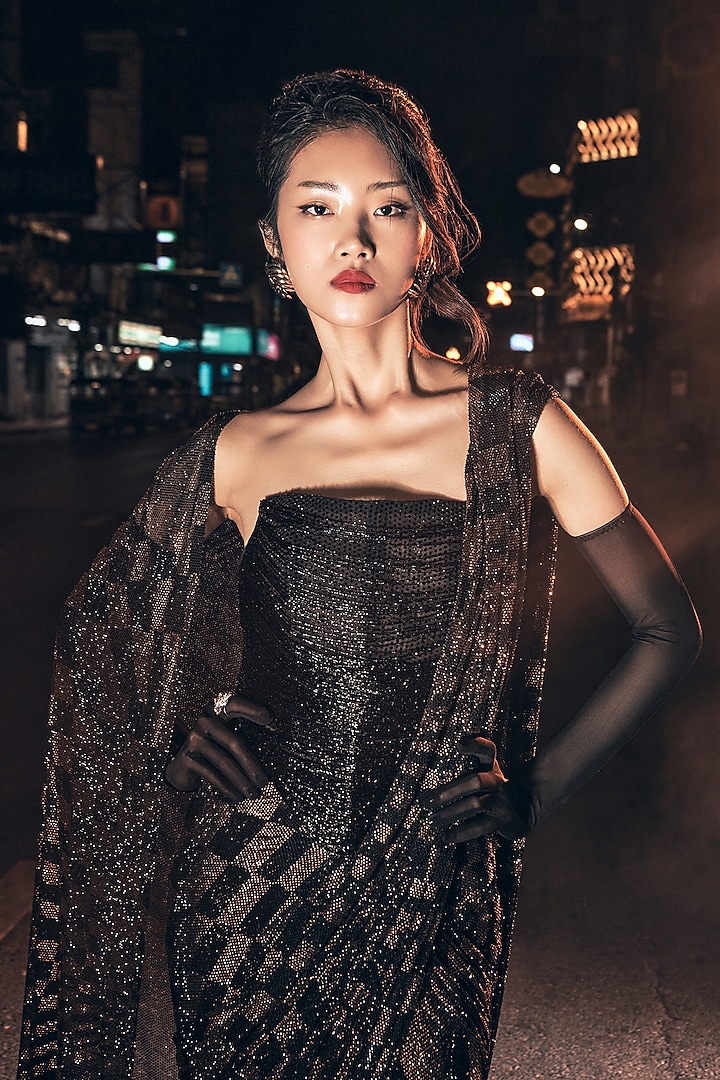 Black & Gold Net Crystal Embellished Bridal Saree Set by ITRH at Pernia's Pop Up Shop
