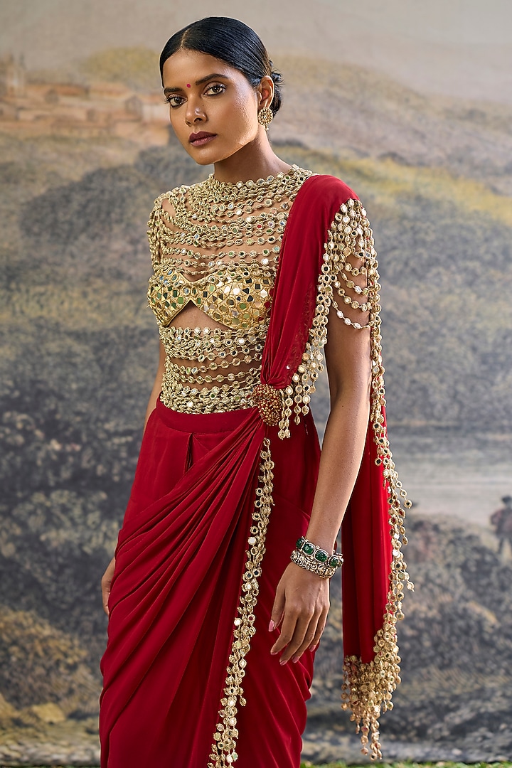 Red Georgette Mirror Embroidered Pre-Draped Paneled Reception Saree Set by ITRH at Pernia's Pop Up Shop