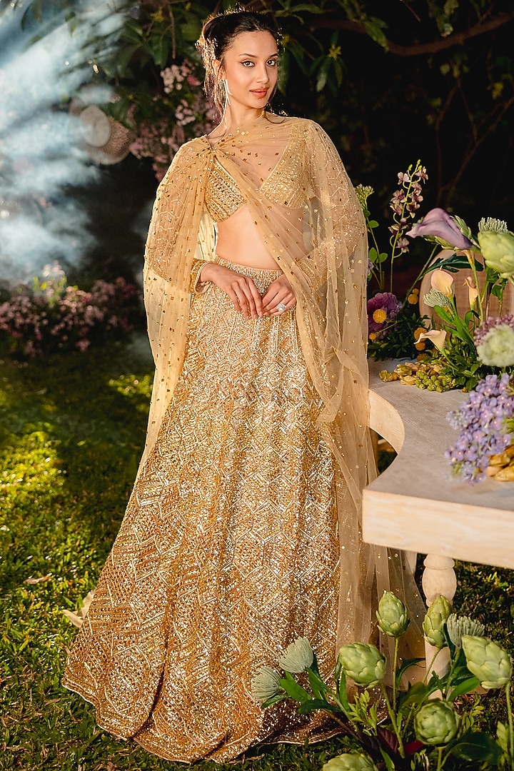 Gold Net Bridal Lehenga Set by ITRH at Pernia's Pop Up Shop
