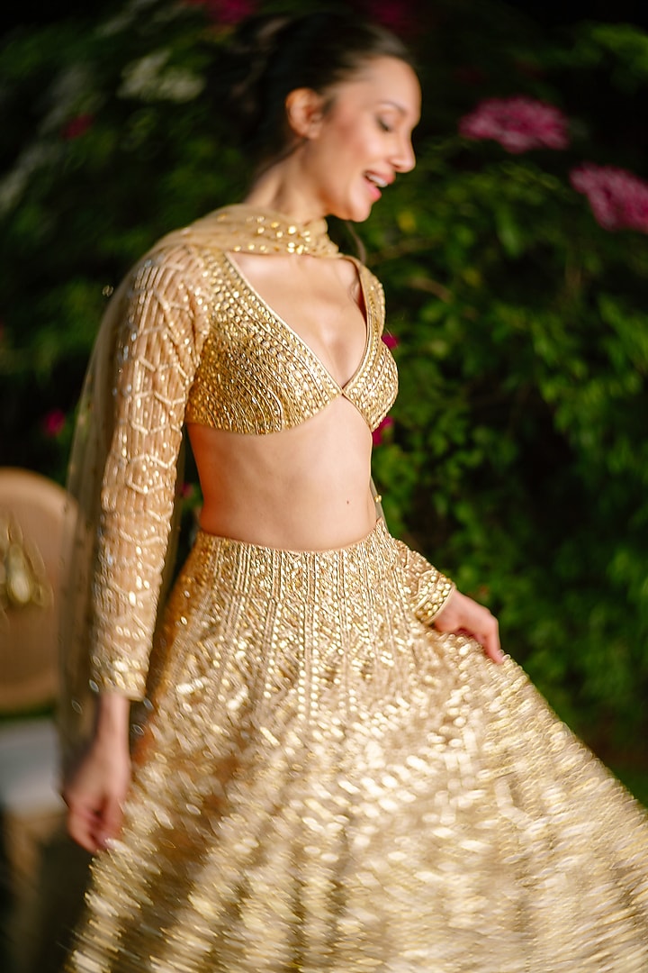 Gold Net Bridal Lehenga Set by ITRH at Pernia's Pop Up Shop