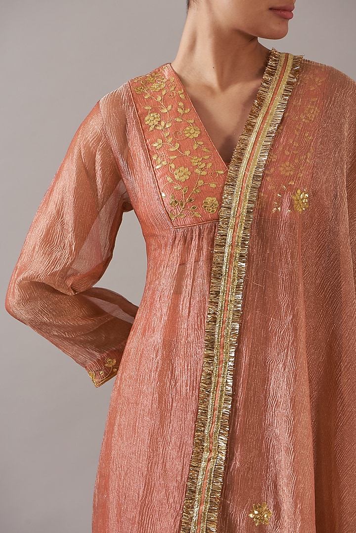 Peach Tissue Embroidered Kurta Set by ITRH at Pernia's Pop Up Shop