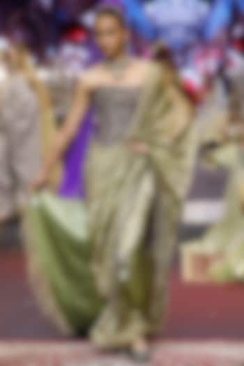 Green Crushed Tissue Bridal Saree Set by ITRH at Pernia's Pop Up Shop