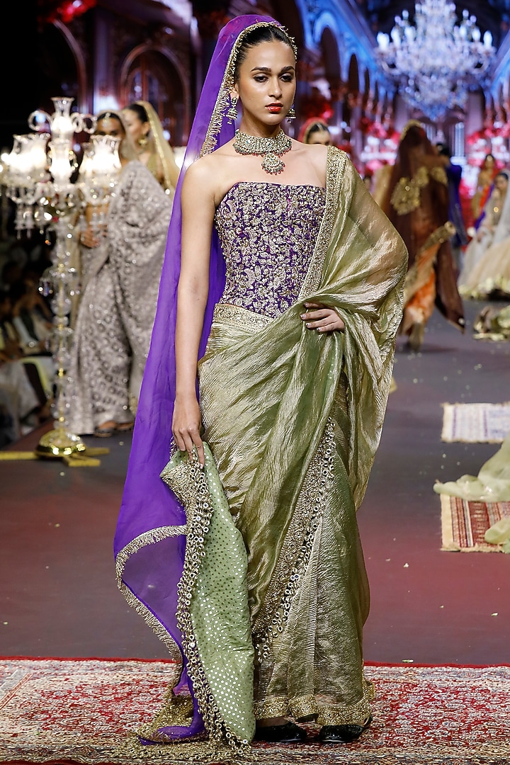 Green Crushed Tissue Bridal Saree Set by ITRH at Pernia's Pop Up Shop