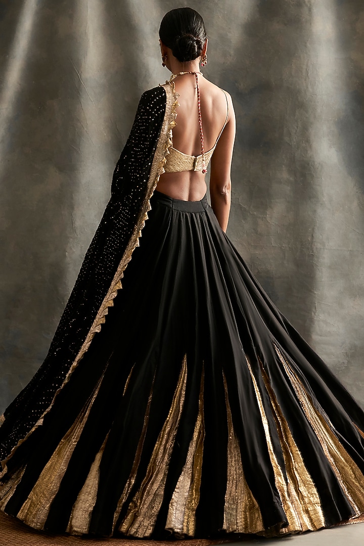 Black Chanderi & Lampi Wedding Lehenga Set by ITRH at Pernia's Pop Up Shop