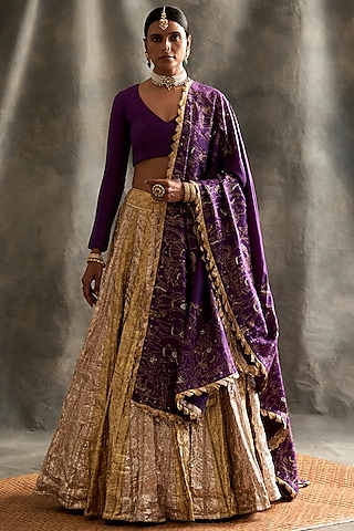 Silver & Gold Linen Lehenga Set by ITRH