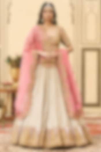 Silver Tissue Bridal Lehenga Set by ITRH at Pernia's Pop Up Shop