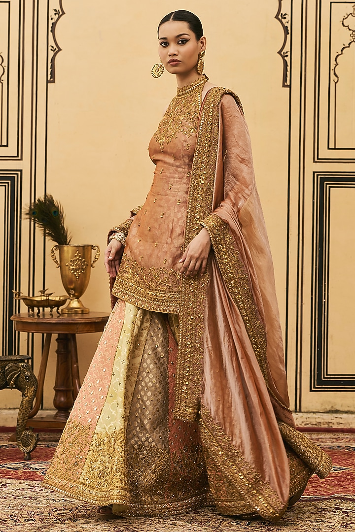 Green Tissue Embroidered Kurta Set by ITRH at Pernia's Pop Up Shop