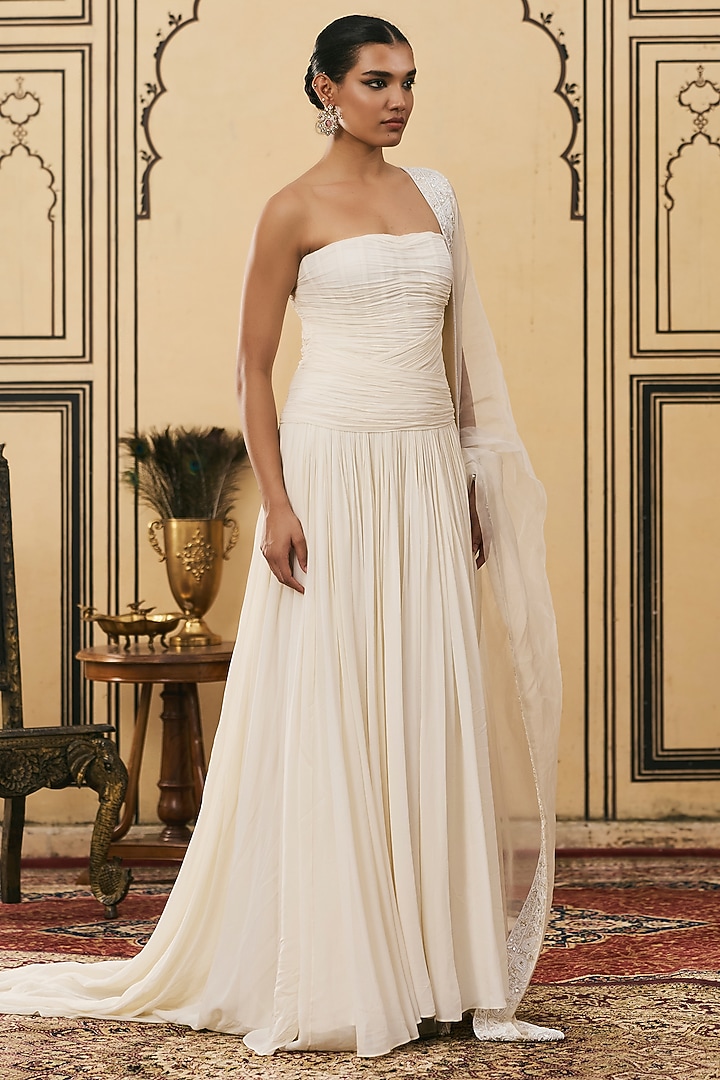 Ivory Georgette Wedding Gown With Organza Dupatta by ITRH at Pernia's Pop Up Shop