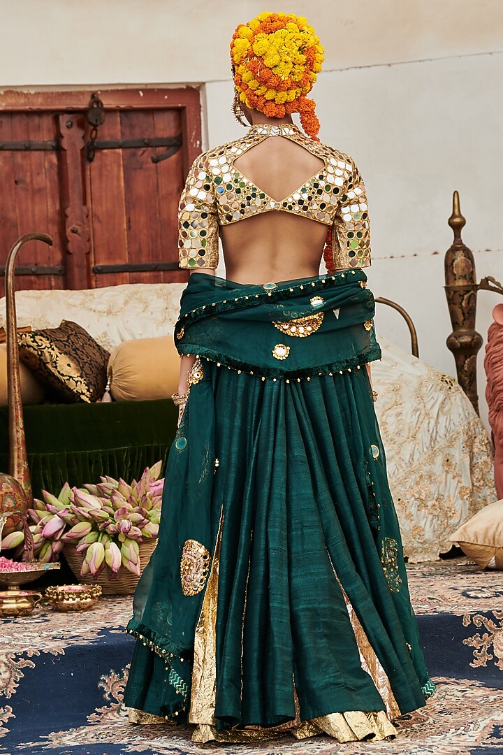 Green Raw Silk Bridal Lehenga Set by ITRH at Pernia's Pop Up Shop