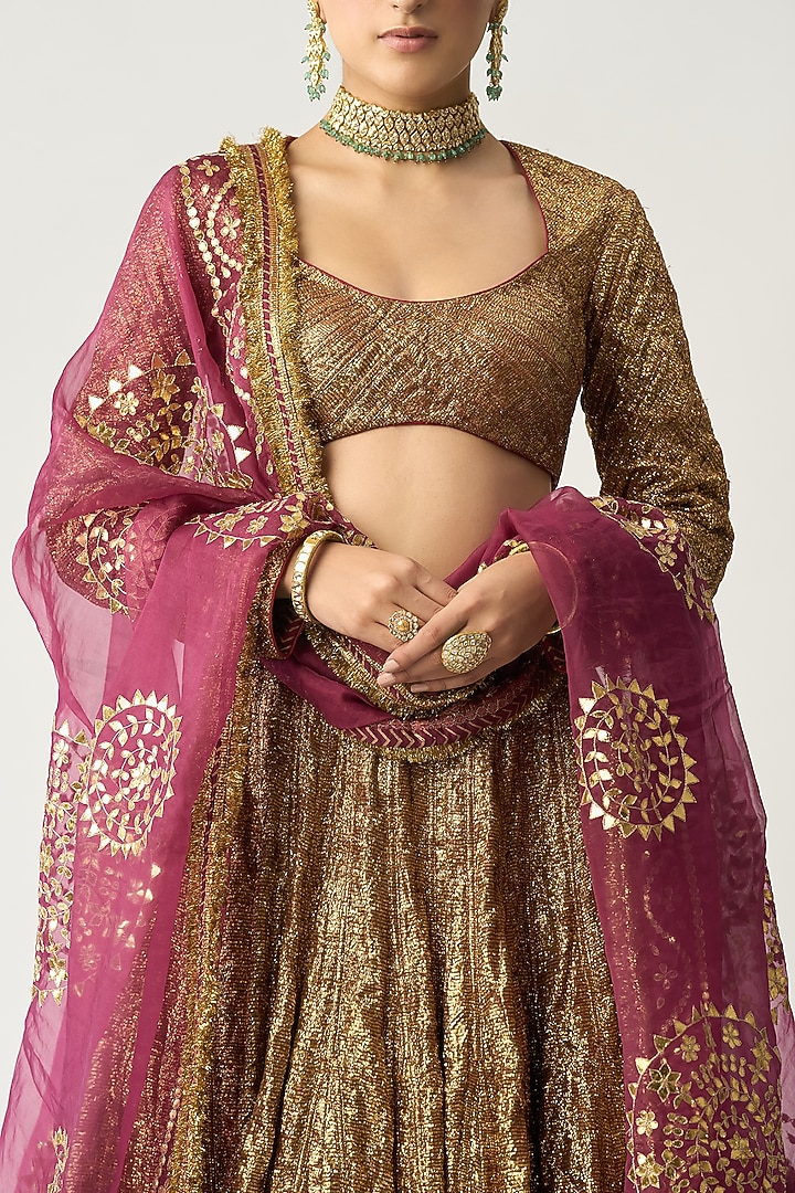 Maroon Bronze Lampi Bridal Lehenga Set by ITRH at Pernia's Pop Up Shop