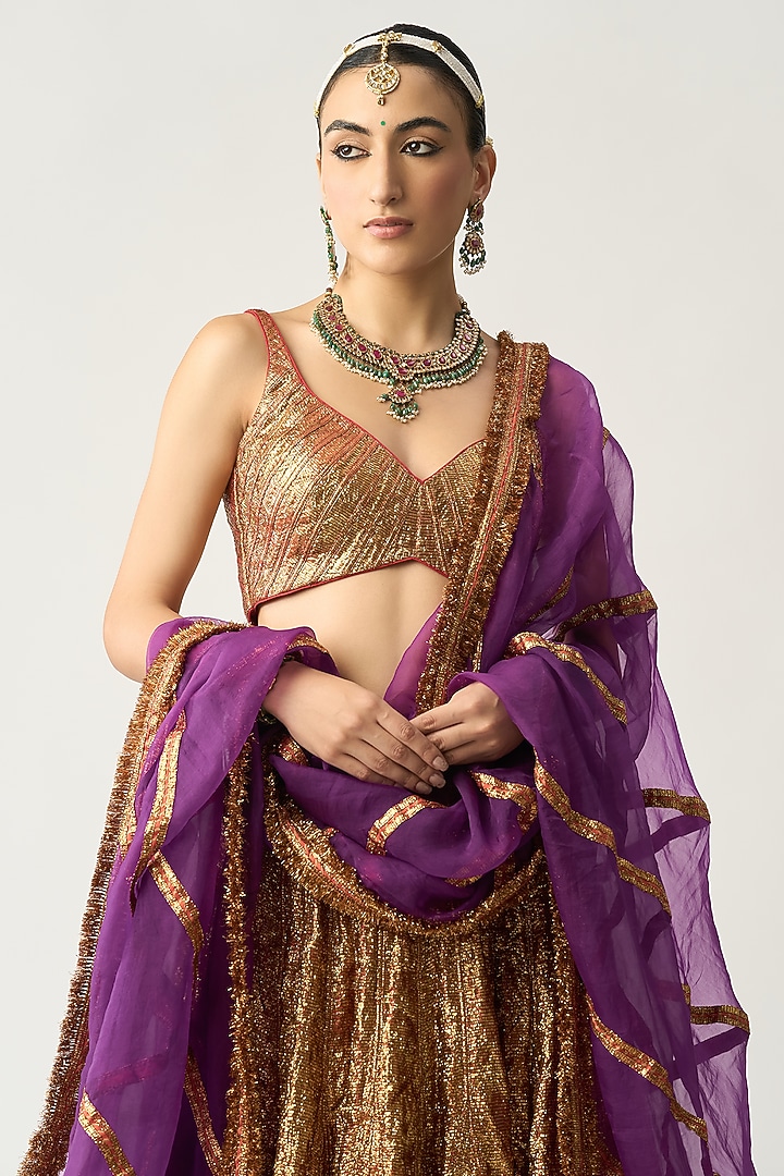 Red Lampi Bridal Lehenga Set by ITRH at Pernia's Pop Up Shop