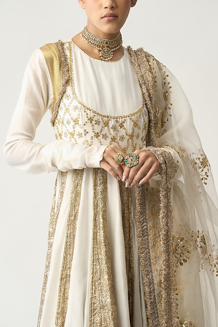 White Silk Chanderi Bridal Anarkali Set by ITRH at Pernia's Pop Up Shop
