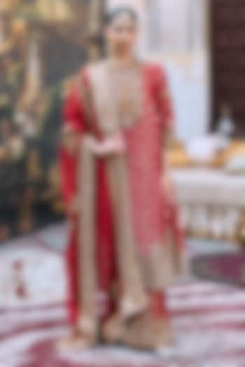 Red Brocade & Cotton Embroidered Kurta Set by ITRH at Pernia's Pop Up Shop