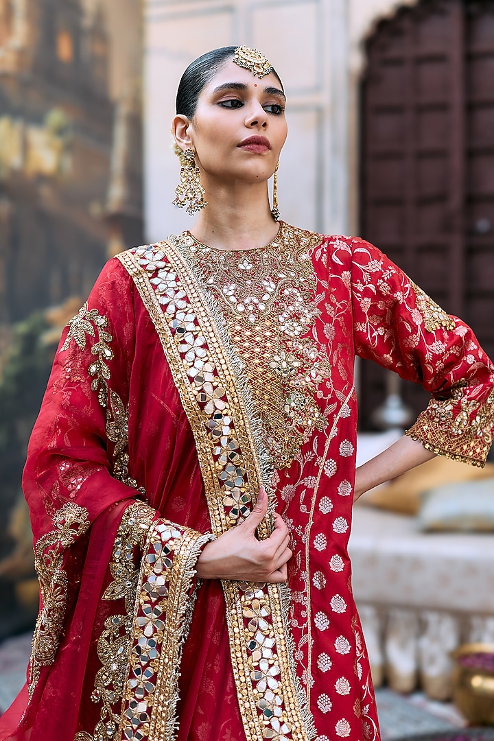 Red Brocade & Cotton Embroidered Kurta Set by ITRH at Pernia's Pop Up Shop