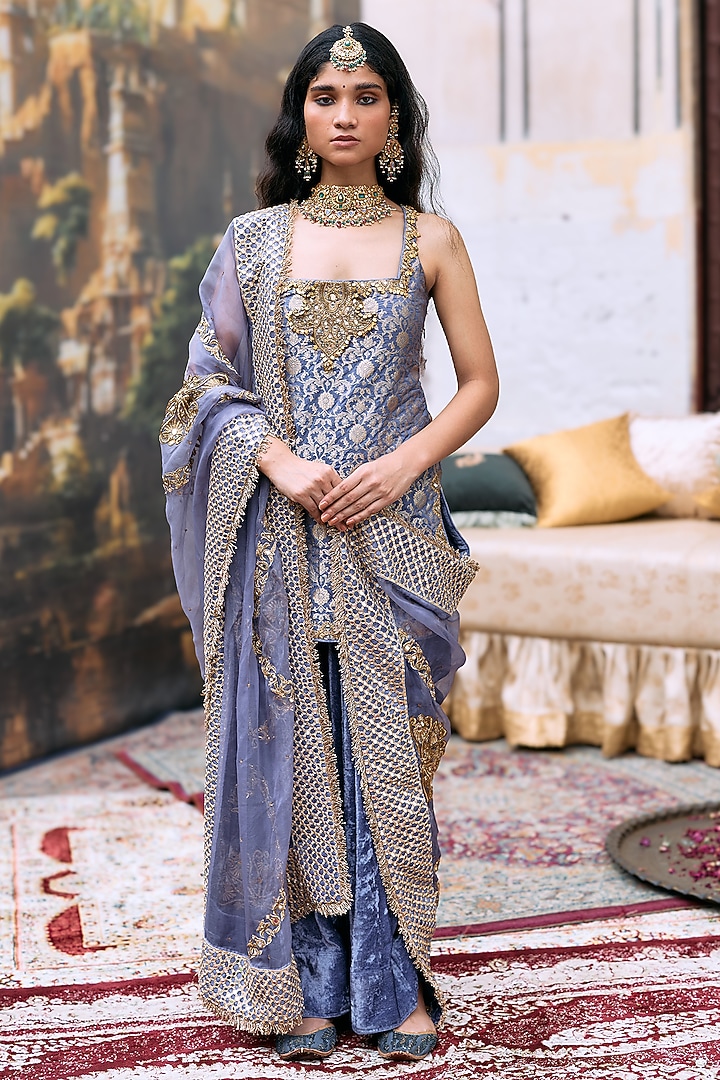 Lilac Brocade Embroidered Kurta Set by ITRH at Pernia's Pop Up Shop