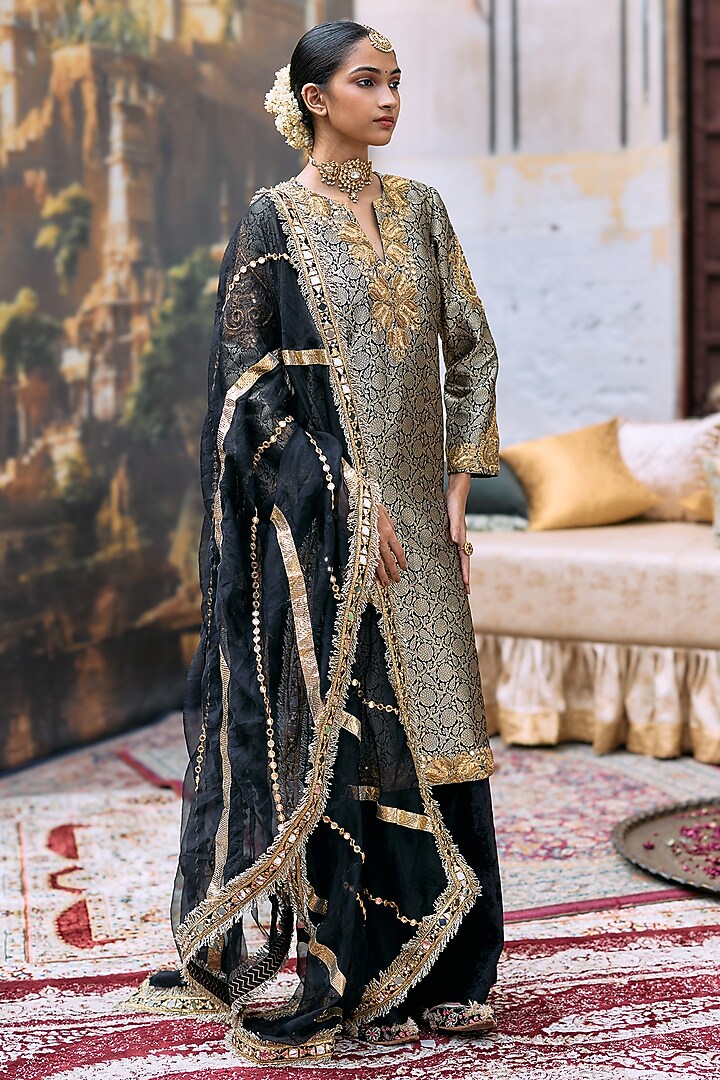 Black Brocade & Cotton Cambric Embroidered Kurta Set by ITRH at Pernia's Pop Up Shop