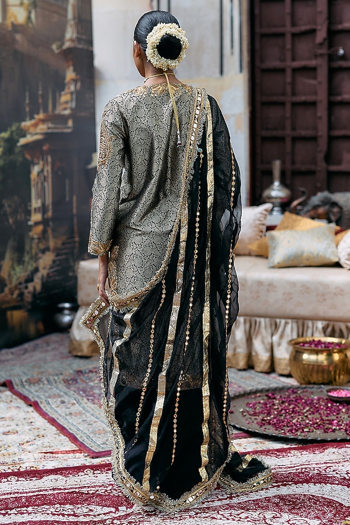Black Brocade & Cotton Cambric Embroidered Kurta Set by ITRH at Pernia's Pop Up Shop