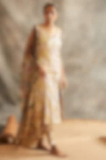 Silver & Gold Kurta Set by ITRH at Pernia's Pop Up Shop