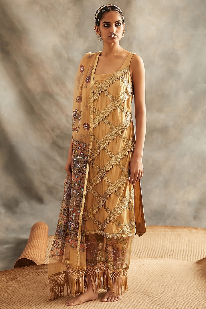 Gold Sequins Embroidered Kurta Set by ITRH 