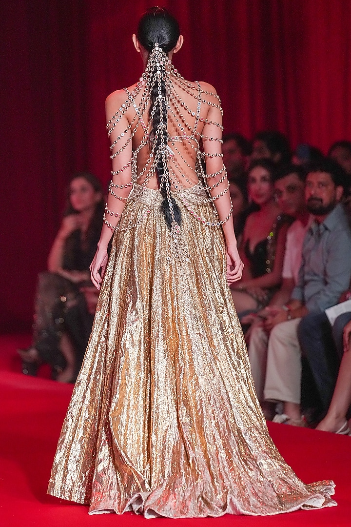 Gold Lampi Bridal Lehenga Set by ITRH at Pernia's Pop Up Shop