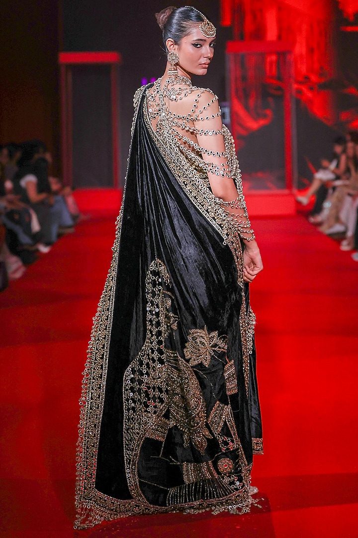 Black Velvet Embroidered Bridal Saree Set by ITRH at Pernia's Pop Up Shop