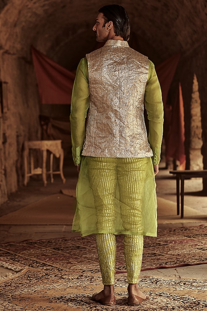 Silver Textured Lampi Bundi Jacket by ITRH Men at Pernia's Pop Up Shop