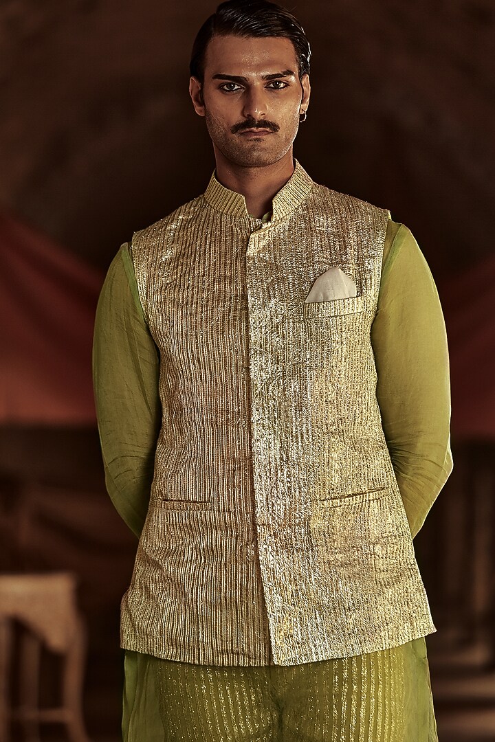 Silver Textured Lampi Bundi Jacket by ITRH Men at Pernia's Pop Up Shop