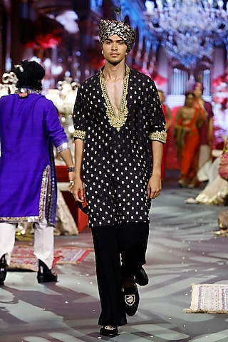 Black Brocade Machine Embroidered Kurta Set  by ITRH Men
