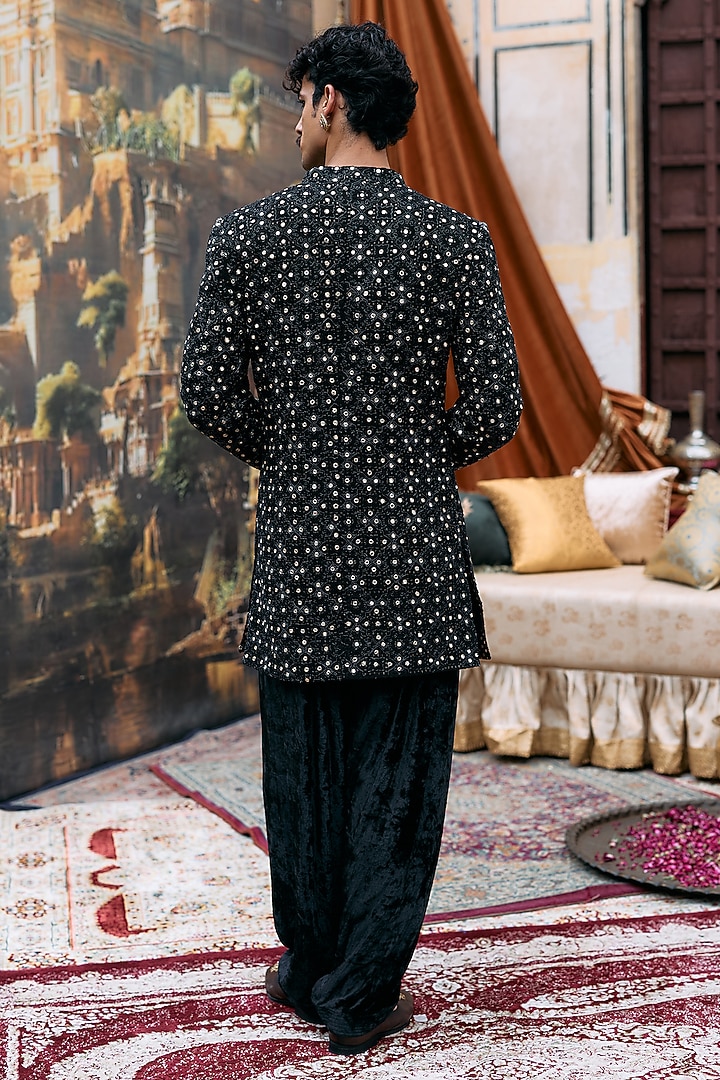 Black Chikankari & Chanderi Brocade Embroidered Kurta Set by ITRH Men at Pernia's Pop Up Shop