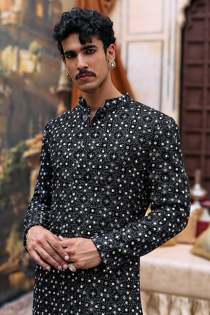 Black Chikankari & Chanderi Brocade Embroidered Kurta Set by ITRH Men at Pernia's Pop Up Shop