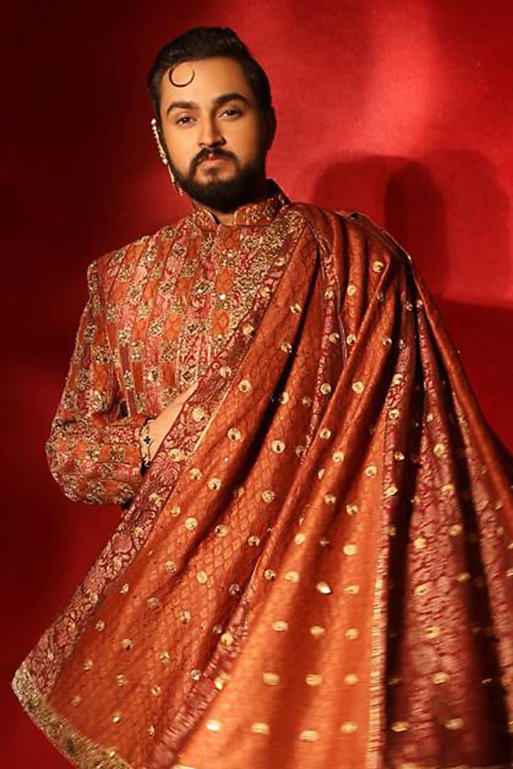 Brown & Maroon Brocade Embroidered Groom Sherwani Set by ITRH Men at Pernia's Pop Up Shop