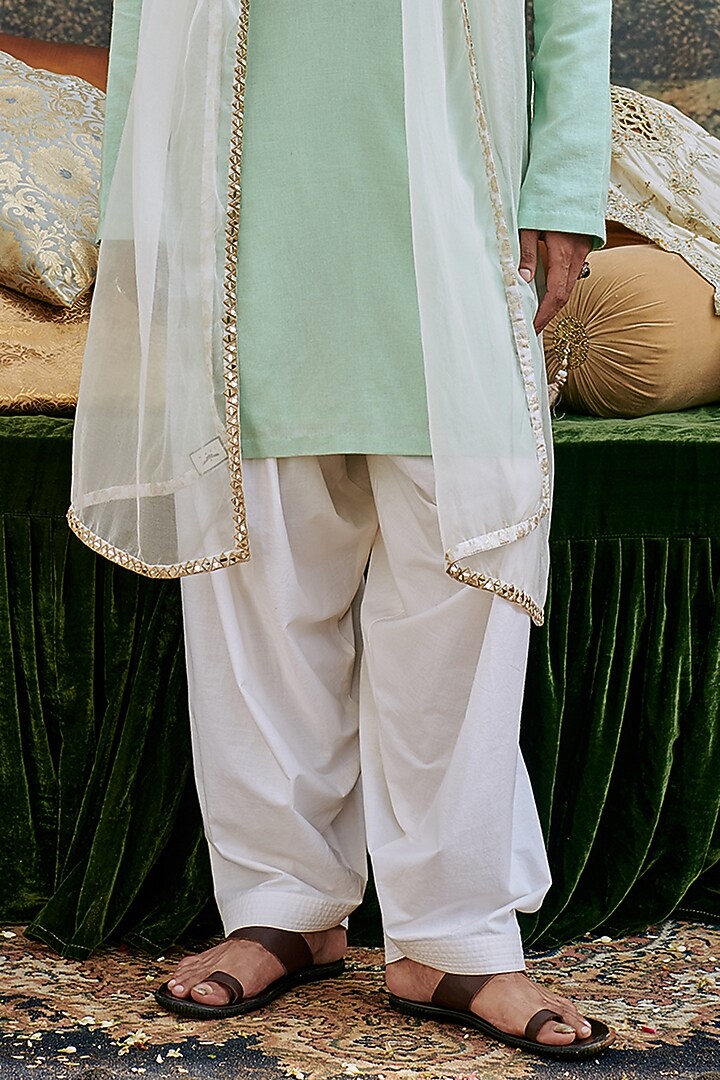 Blue Linen Mirror Work Kurta Set by ITRH Men at Pernia's Pop Up Shop