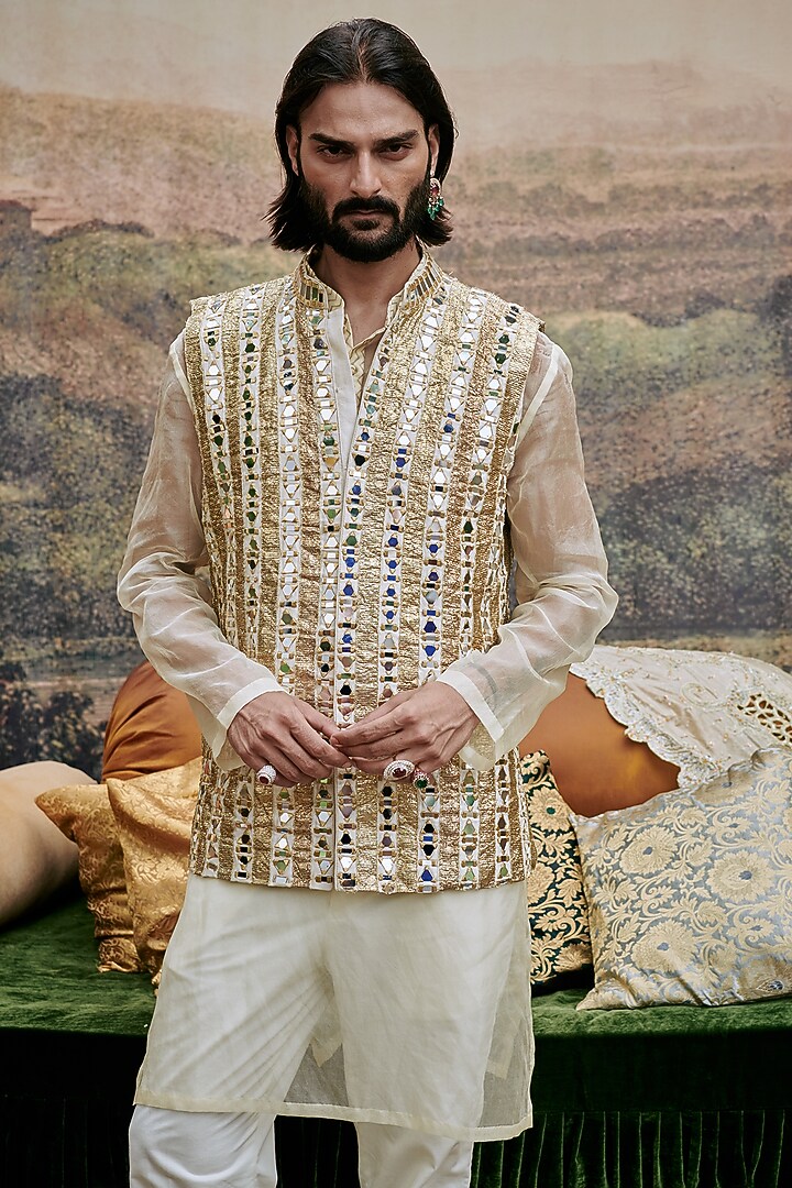 White Chanderi Mirror Work Bundi Jacket Set by ITRH Men at Pernia's Pop Up Shop