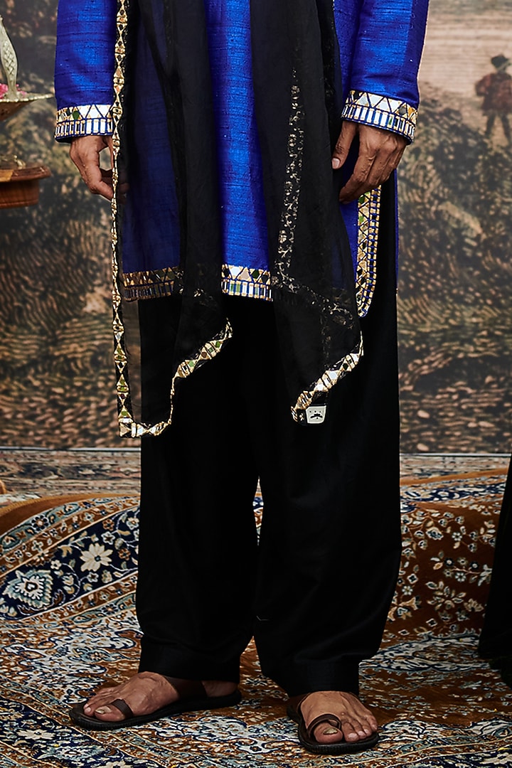 Electric Blue Raw Silk Mirror Work Kurta Set by ITRH Men at Pernia's Pop Up Shop