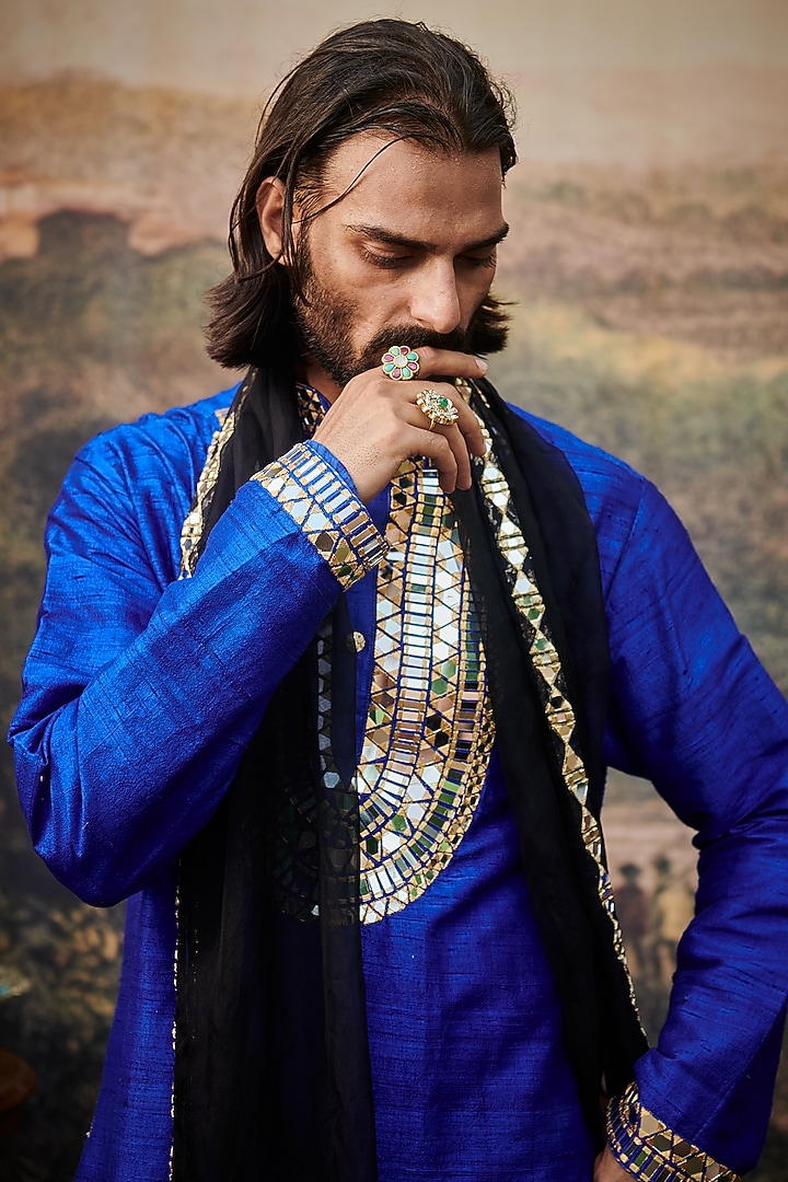 Electric Blue Raw Silk Mirror Work Kurta Set by ITRH Men at Pernia's Pop Up Shop