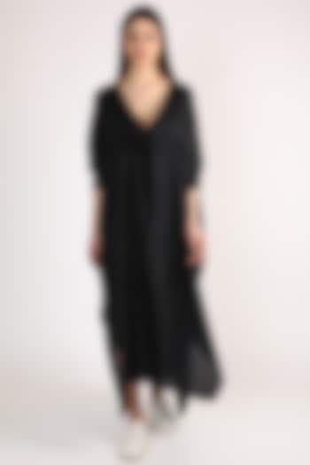 Black Silk Kaftan With Shorts by ITUVANA