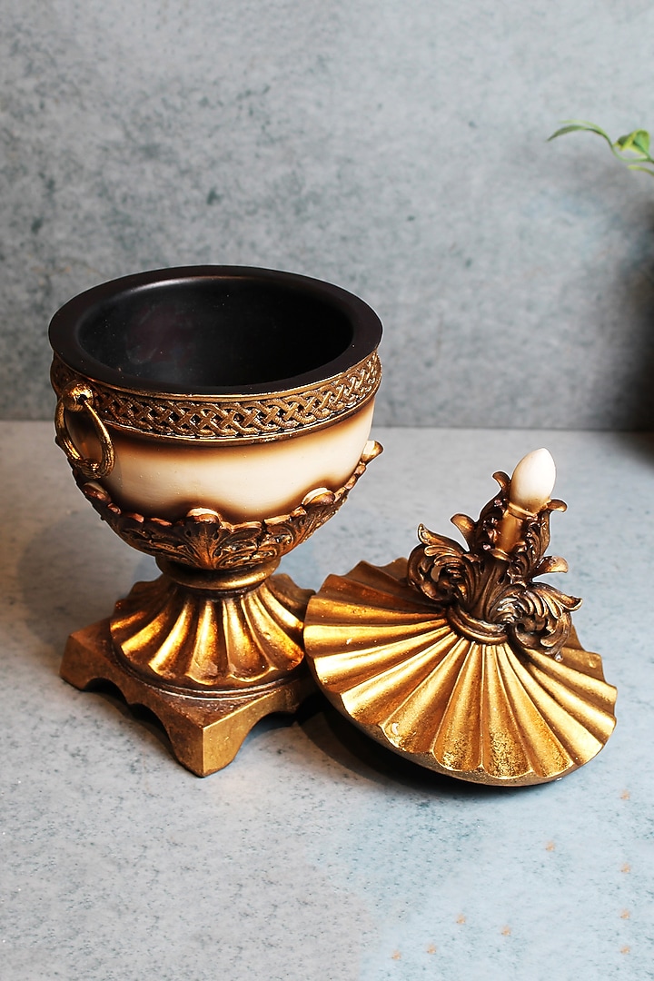 Golden Ceramic Cleopatra Storage Box by IZZHAAR at Pernia's Pop Up Shop